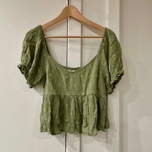 O’Neill sage green eyelet peplum top – size S